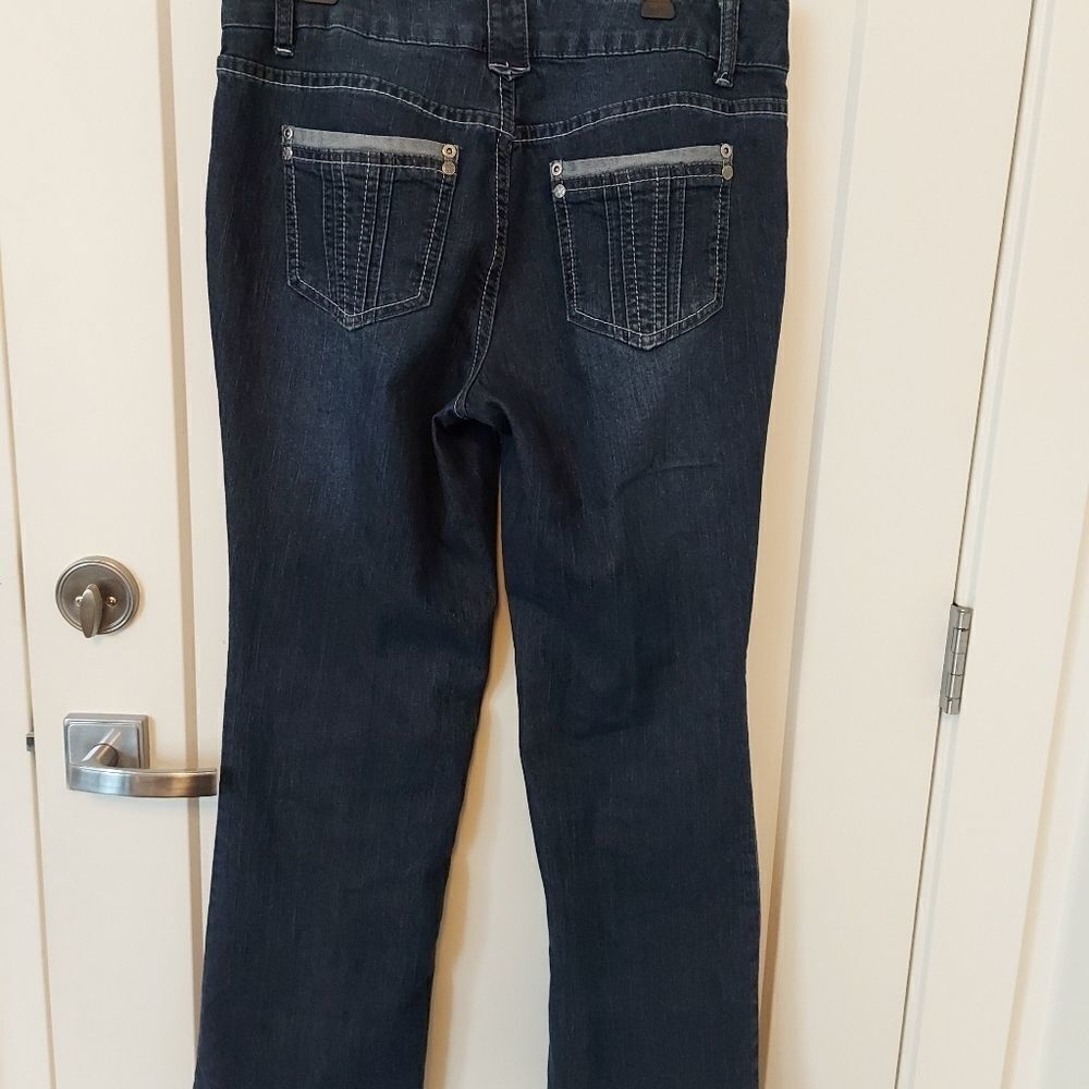 CHRISTOPHER & Banks Jean's - Picture 4 of 7